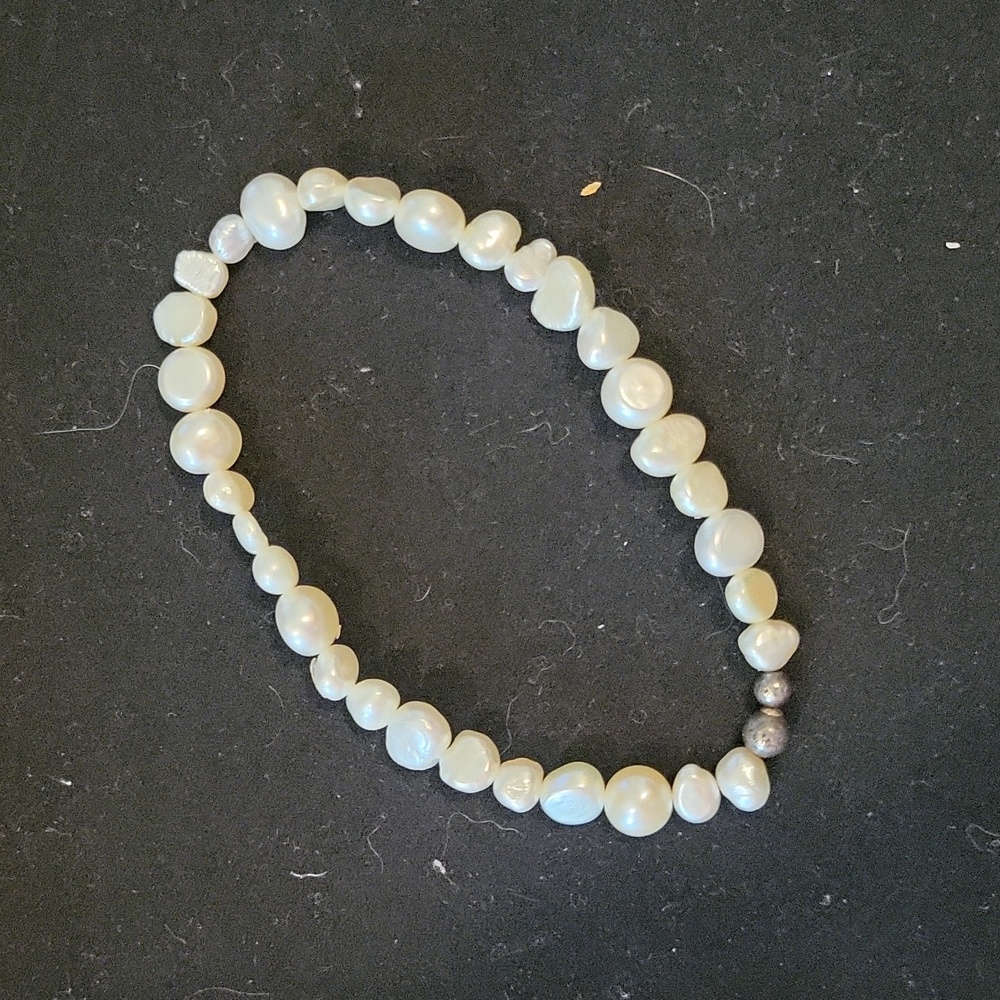Two bracelets - Picture 2 of 3
